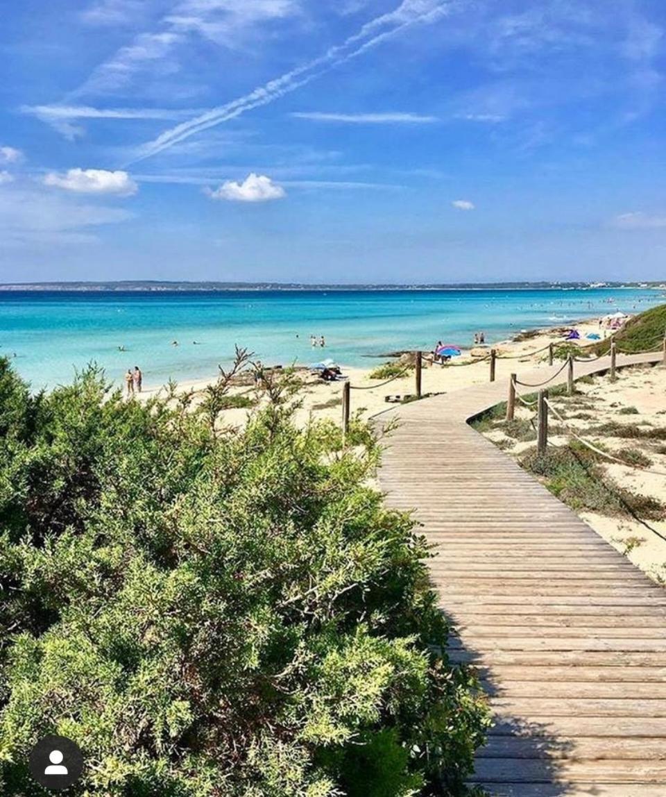 Casa Migjorn, Immersa Nella Natura A Pochi Passi Dal Mare